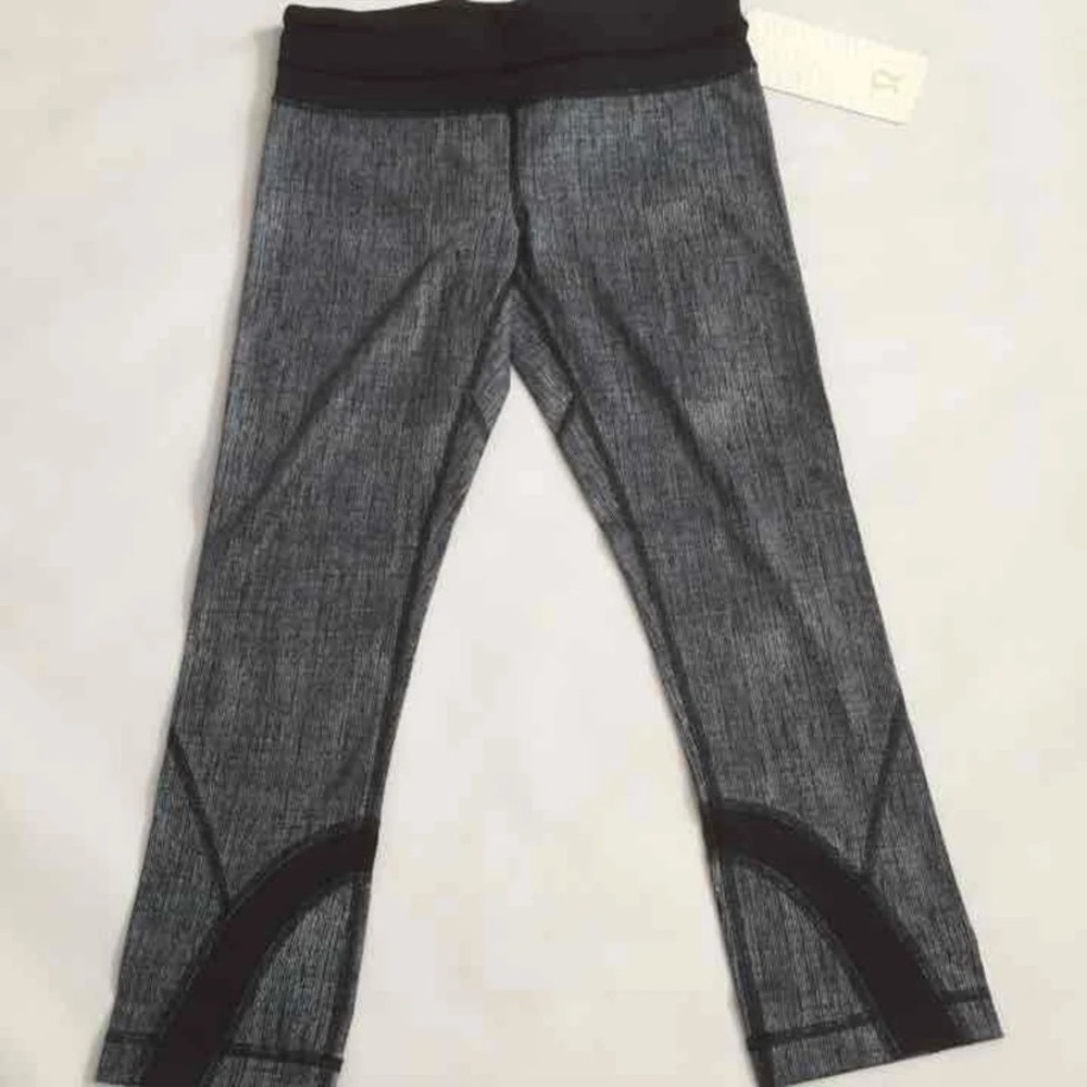 Lululemon run inspire crop II